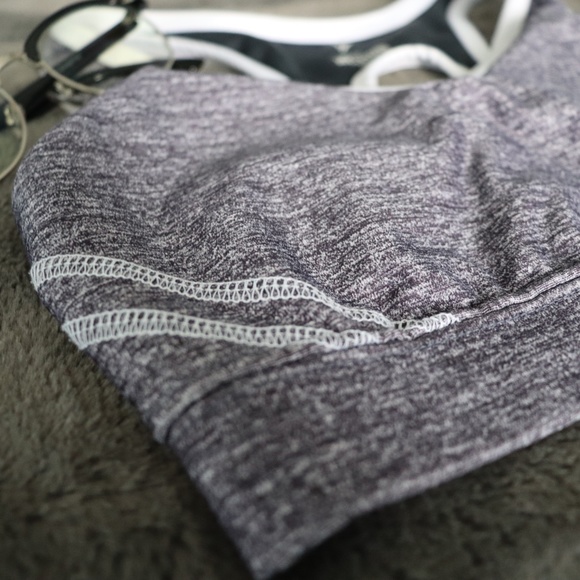 ⭐ 3 FOR $20 ⭐ Old Navy Racer back Sports Bra - Picture 2 of 7